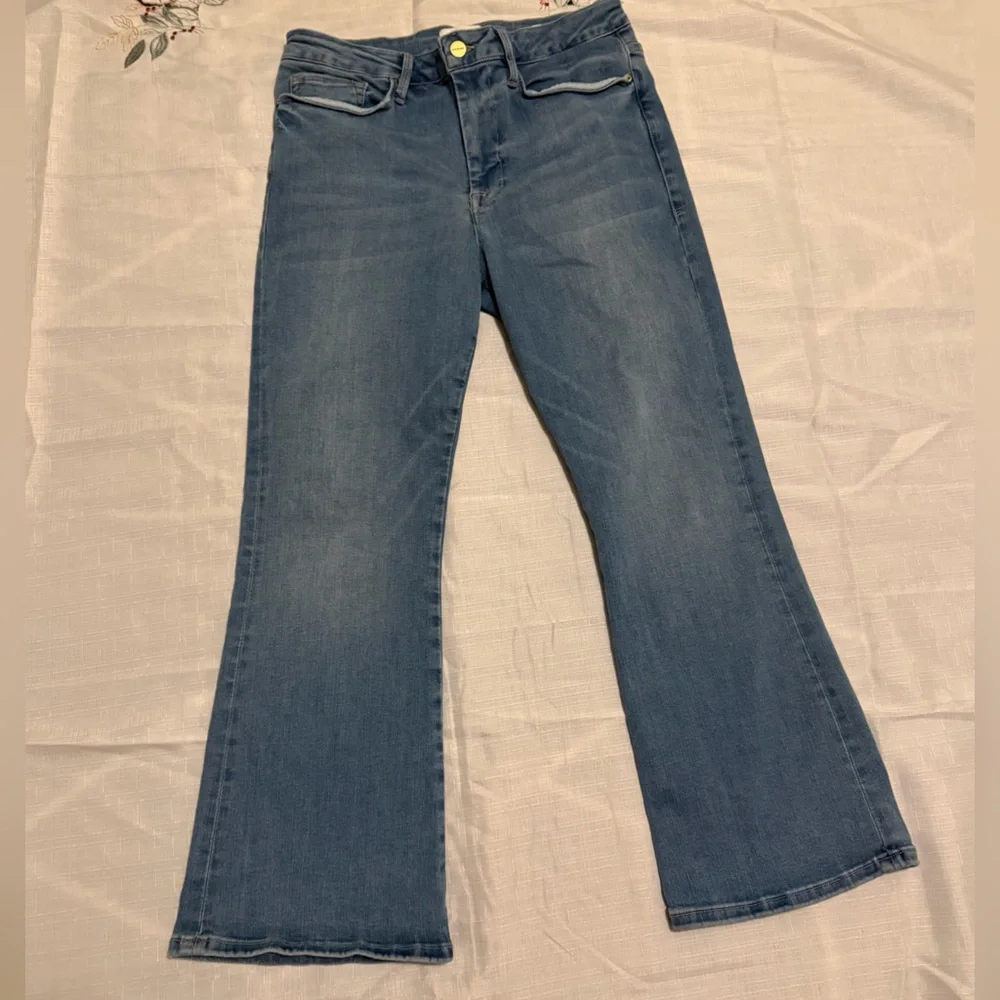 Frame Denim Women's Cropped Light Blue Jeans - Picture 2 of 5